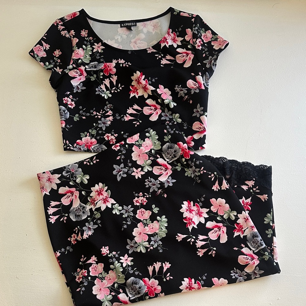 Express Black Floral Crop Top